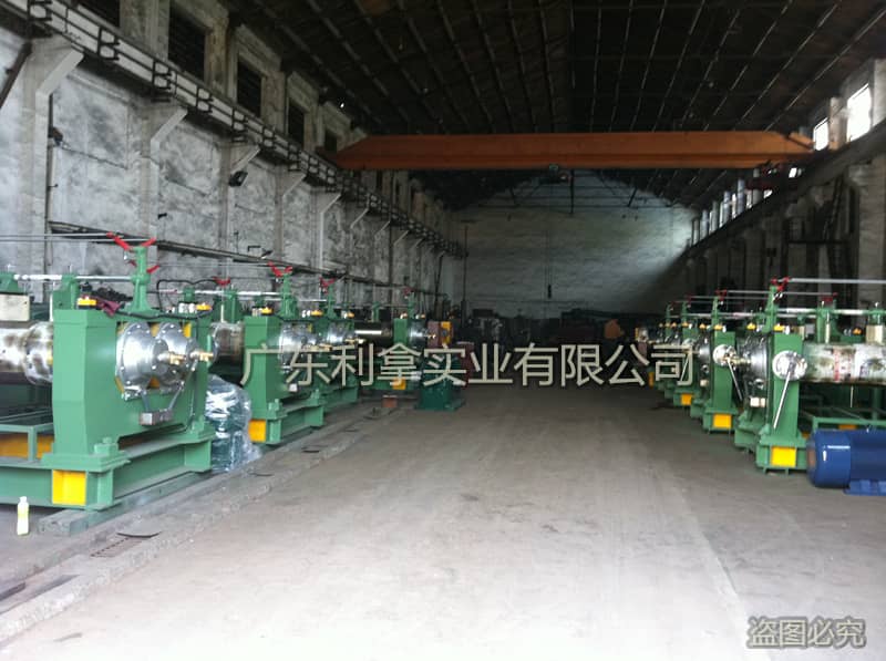 開煉機(jī)倉(cāng)庫(kù)